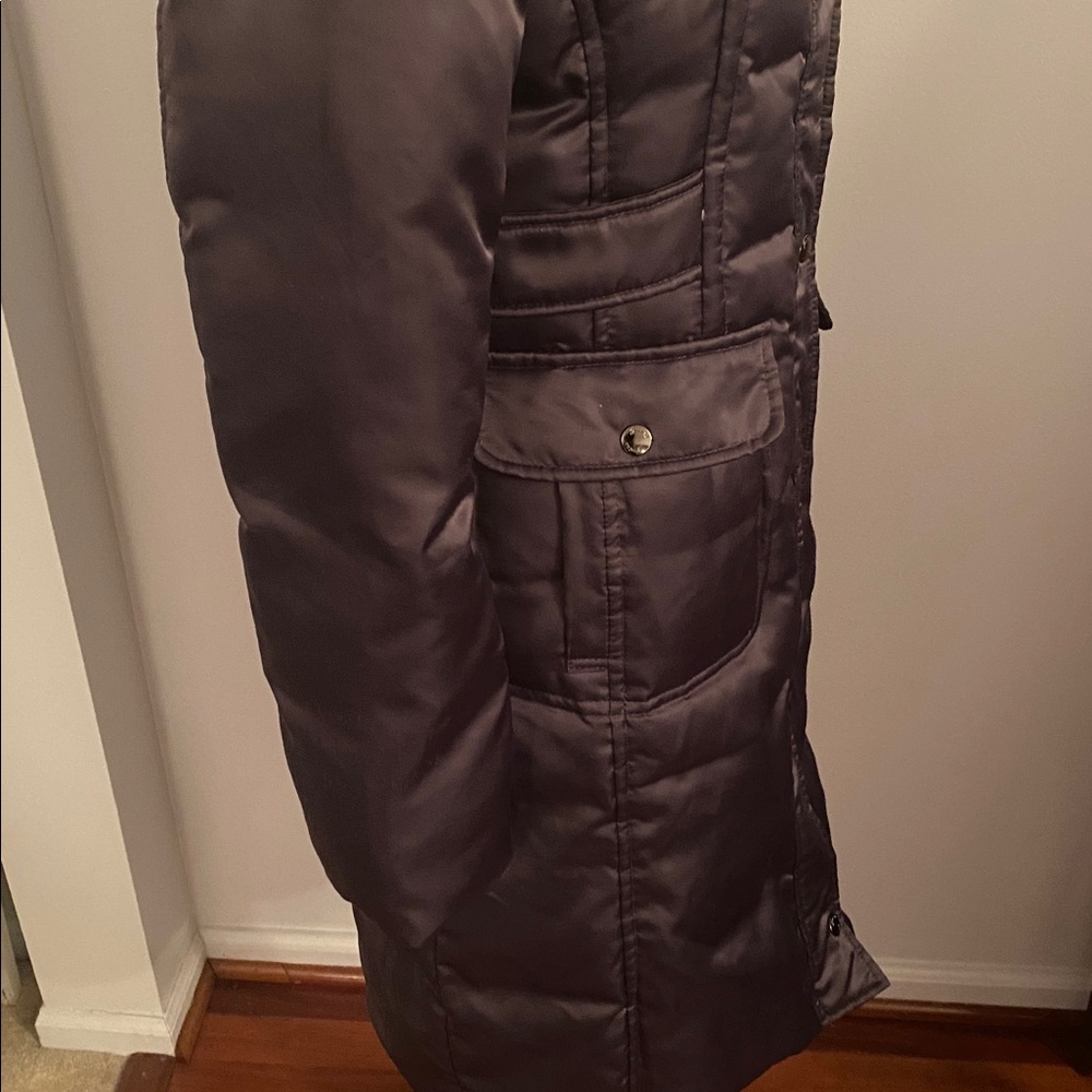 Guess hooded coat perfect condition! Size small 40% feathers - Picture 6 of 13